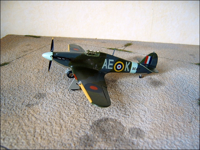 [Airfix] Le Hurricane MK II B (du calme: ce n'est que celui de 1975)   FINI - Page 3 Img00238