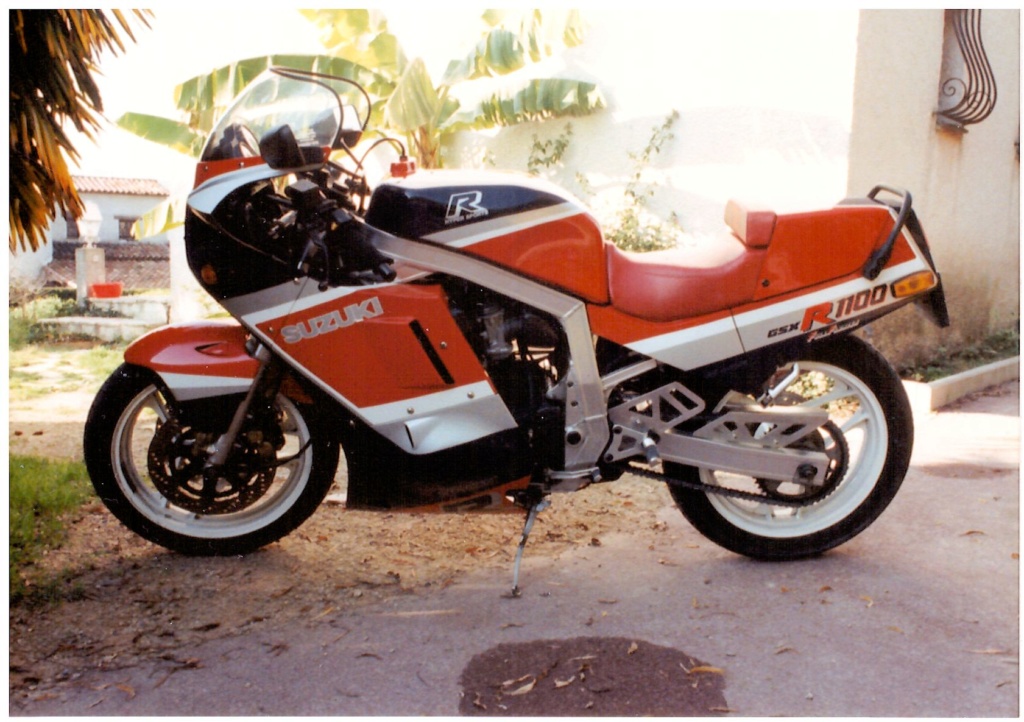 45 ans de moto et dernière acquisition B-king 2010 Gsxr-111