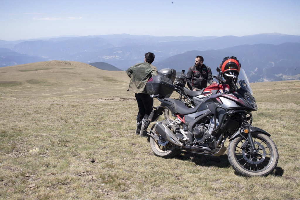 Pic Negre en Andorra. Rodé más yo que la moto Img_4812