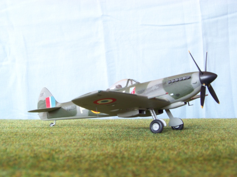 [OTAKI] SUPERMARINE SPITFIRE Mk XVI Réf OT2 24 400 Superm25