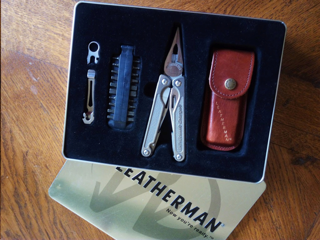 Leatherman - Page 2 Fer_bl12