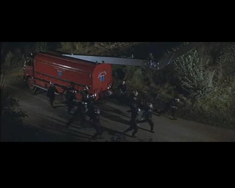 camion berliet pompier (film le cervau) 910