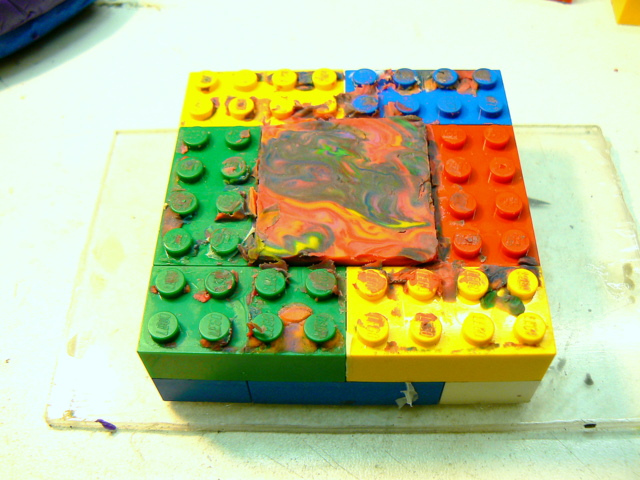 Moulage : Lego et Pâte à modeler… Un jeu d’enfant ? P1050823