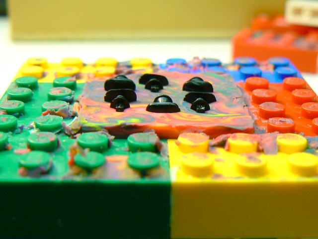 Moulage : Lego et Pâte à modeler… Un jeu d’enfant ? P1050825