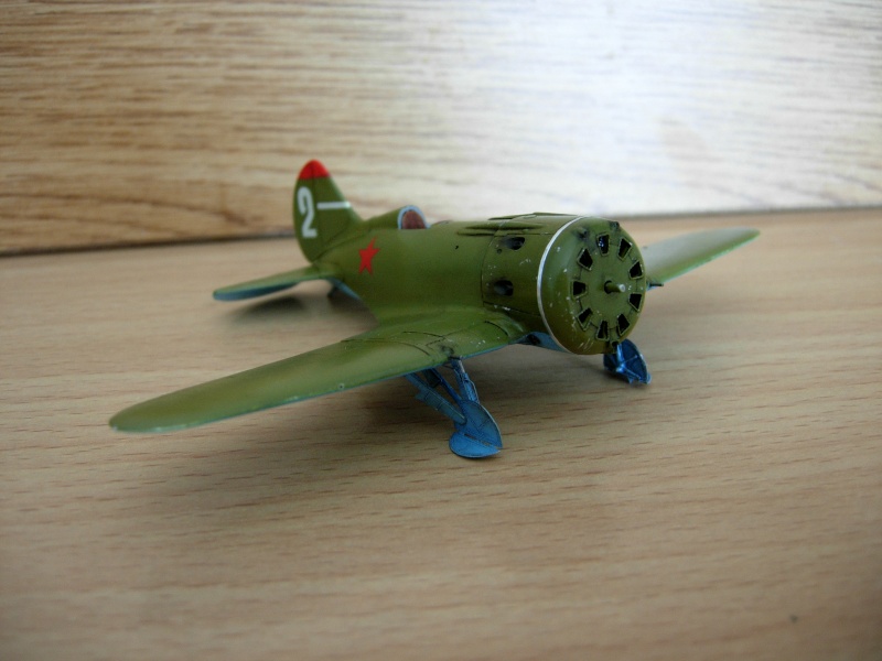 Polikarpov I-16   Type 10 (ICM 1/72) Suite et fin. - Page 2 Dscn3832