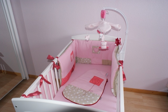 Chambre bébé (fille) Dsc01911