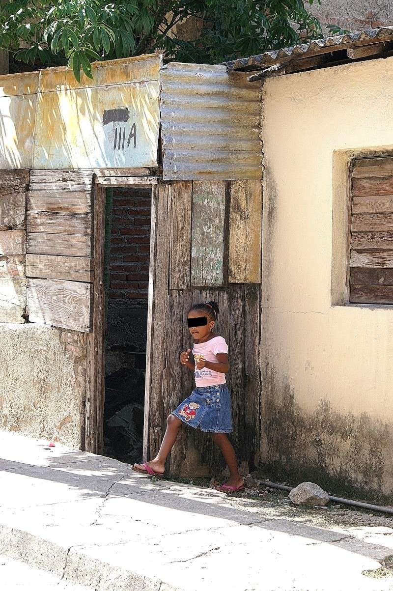 El derecho de cada familia cubana a disfrutar de una vivienda digna. - Página 3 Cuba_110
