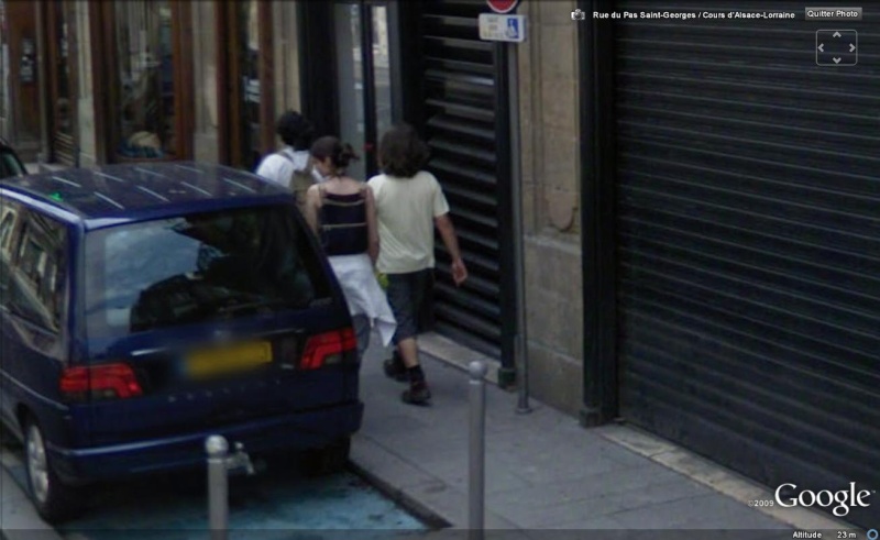 STREET VIEW : les gens en chaussettes noires ! - Page 4 Chauss26