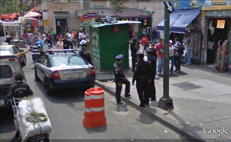 STREET VIEW : véhicules de police du monde - Page 4 Police18