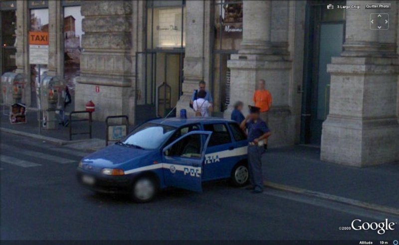STREET VIEW : véhicules de police du monde - Page 4 Police22