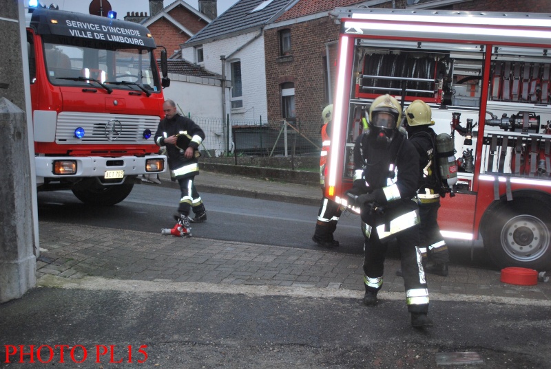 02.04.10 incendie du local des scouts à Limbourg EXERCICE (photos) 0_02810