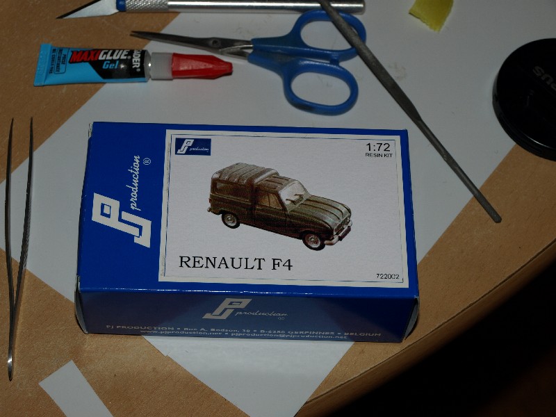 Fourgonnette RENAULT F4 [PJProduction] 1/72 P1016421