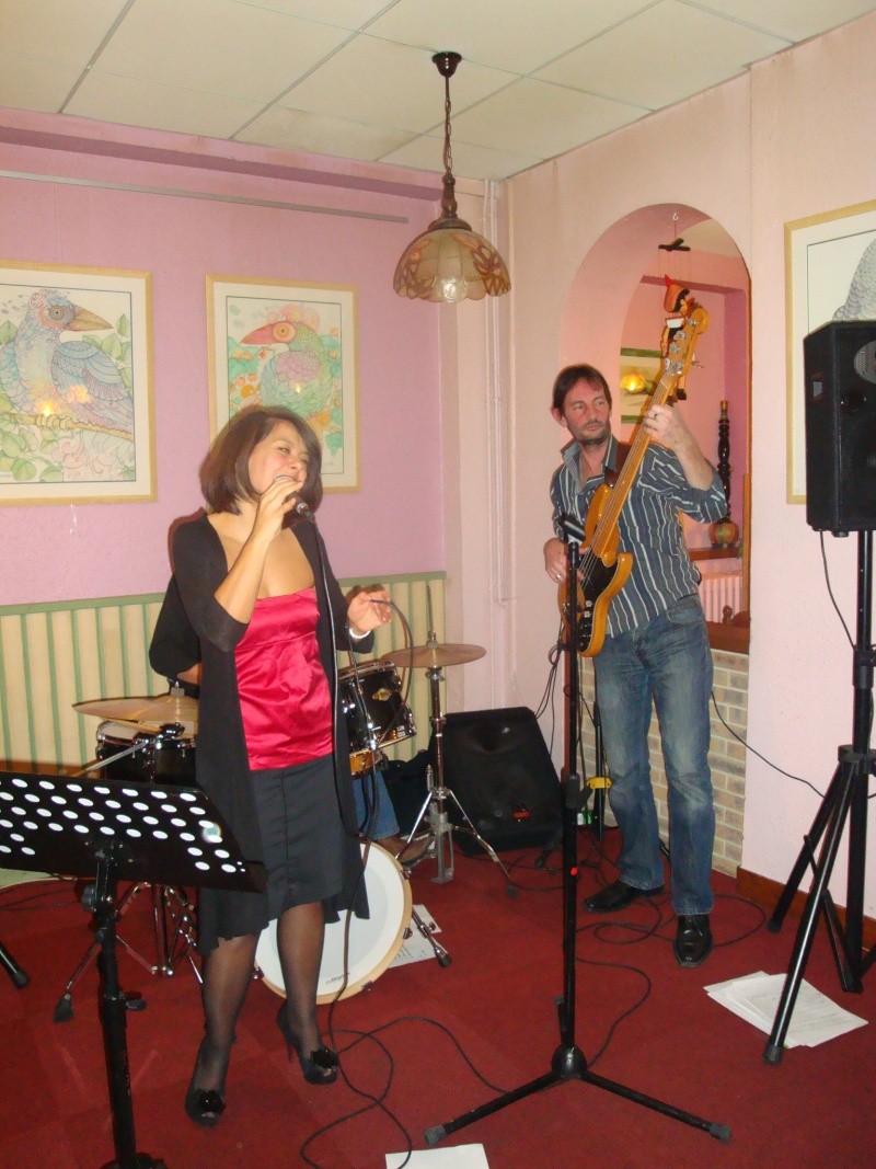 Le Valérie SOARES Quartet à la PIZZA GOGO le 25/11/10! Dsc00905