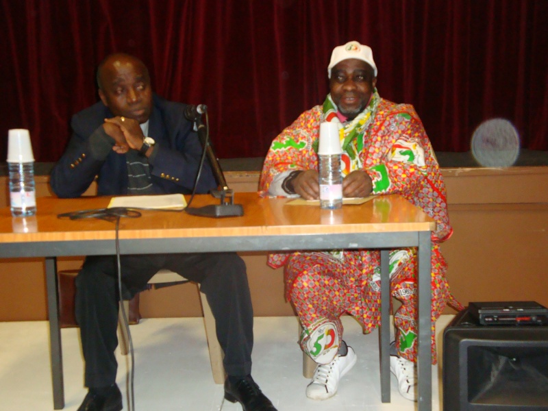 Débat sur l'Afrique au Cercle Laïque le 24/11/10 à Dreux Dsc00998