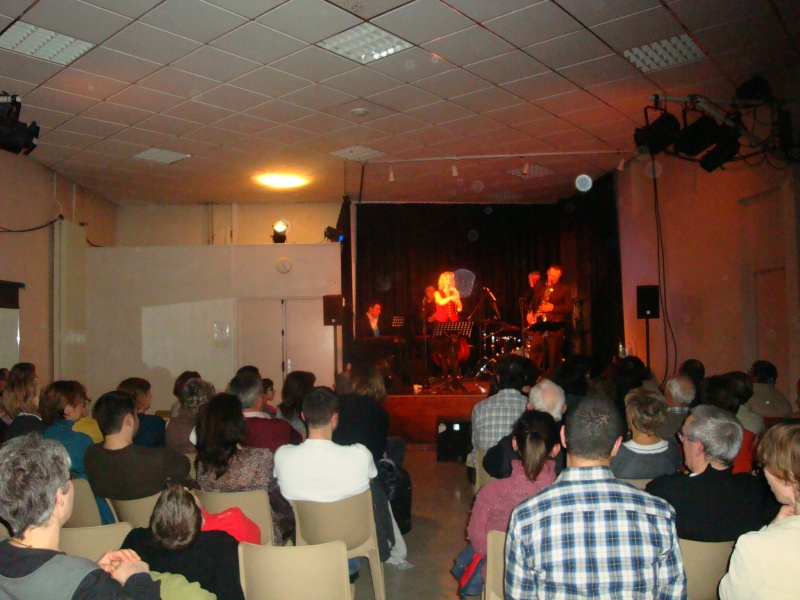 C'était "MICKAEL JAZZ SONGS" le 11 février 2011 à Dreux! Dsc04107