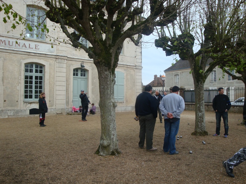 Concours de Boules à Crécy-Couvé le 3 avril 2011 Dsc04667