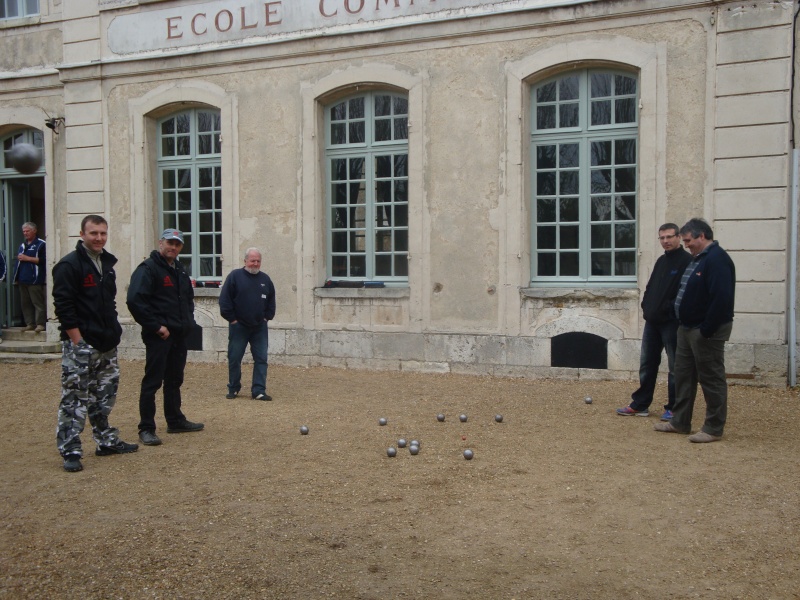 Concours de Boules à Crécy-Couvé le 3 avril 2011 Dsc04680