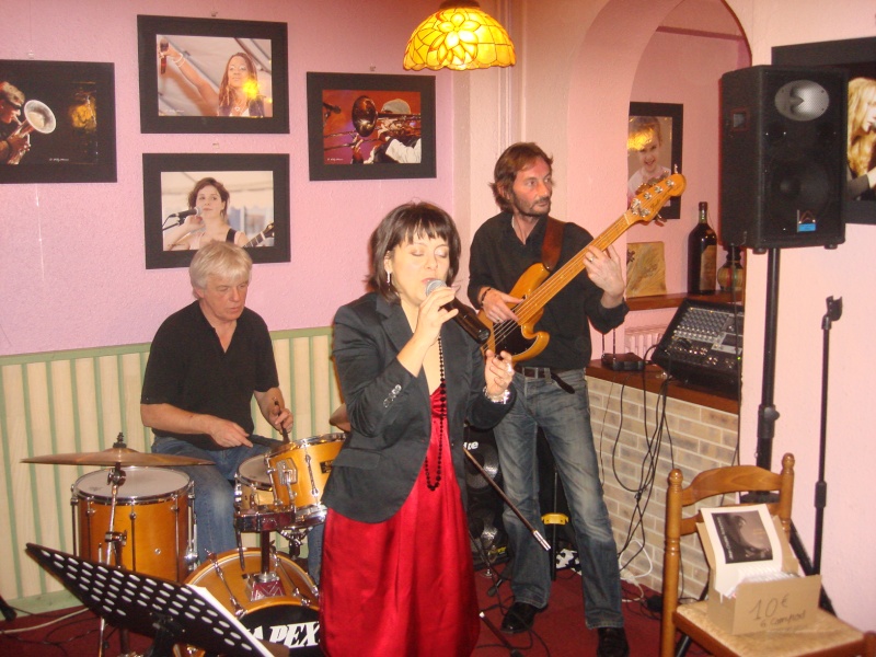 C'était Valérie SOARES QUARTET le 25/02/10 à la PIZZA GOGO! Dsc06263