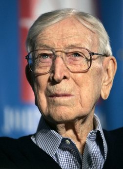 John Wooden dead Wooden10