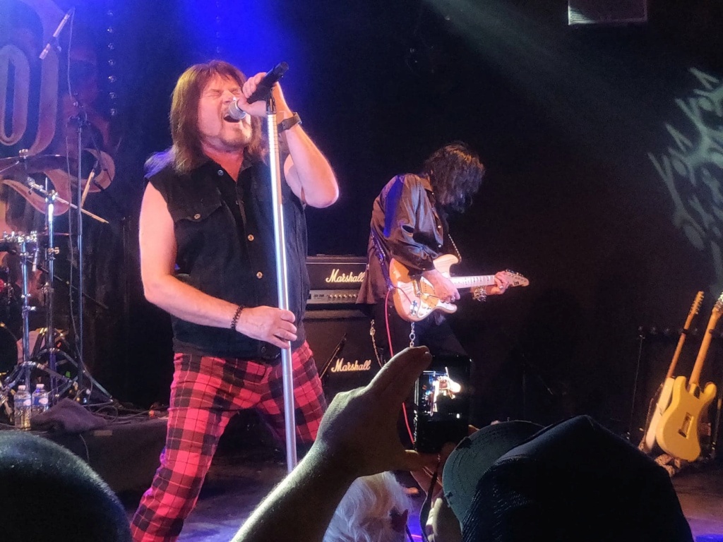 GIRLSCHOOL / ALCATRAZZ : Vauréal, Forum, 1/9/22 Alc110