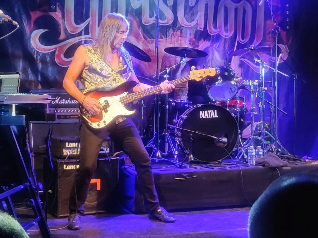 Girlschool / Alcatrazz : Vauréal, Forum, 1/9/22 Alc210