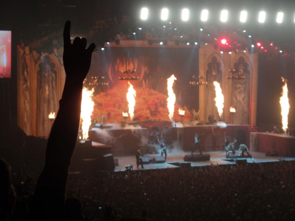 IRON MAIDEN - Page 12 Dsc03032