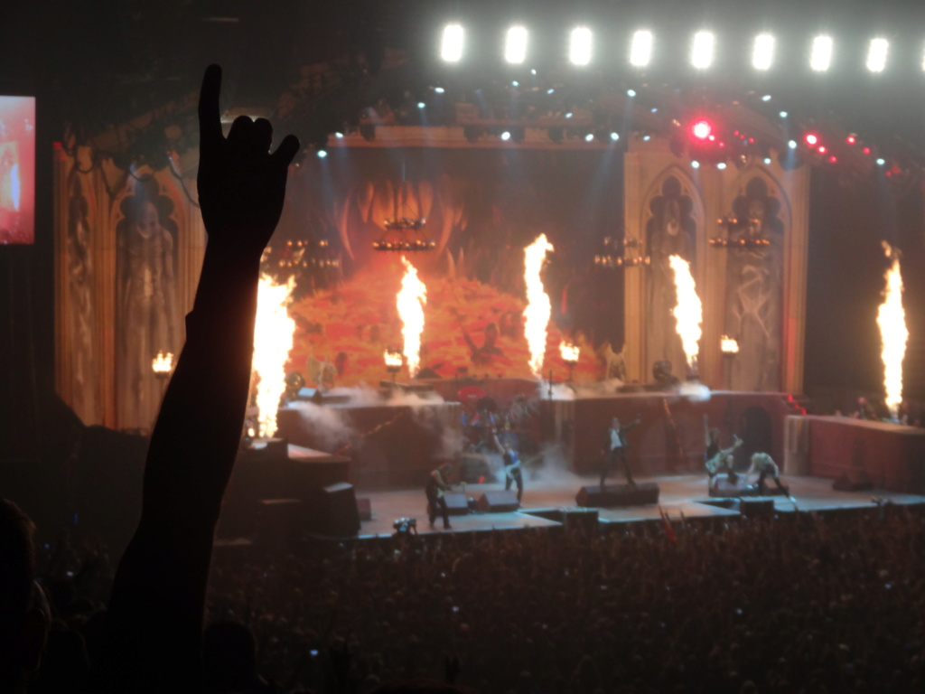 live - IRON MAIDEN.. - Page 3 Dsc03032