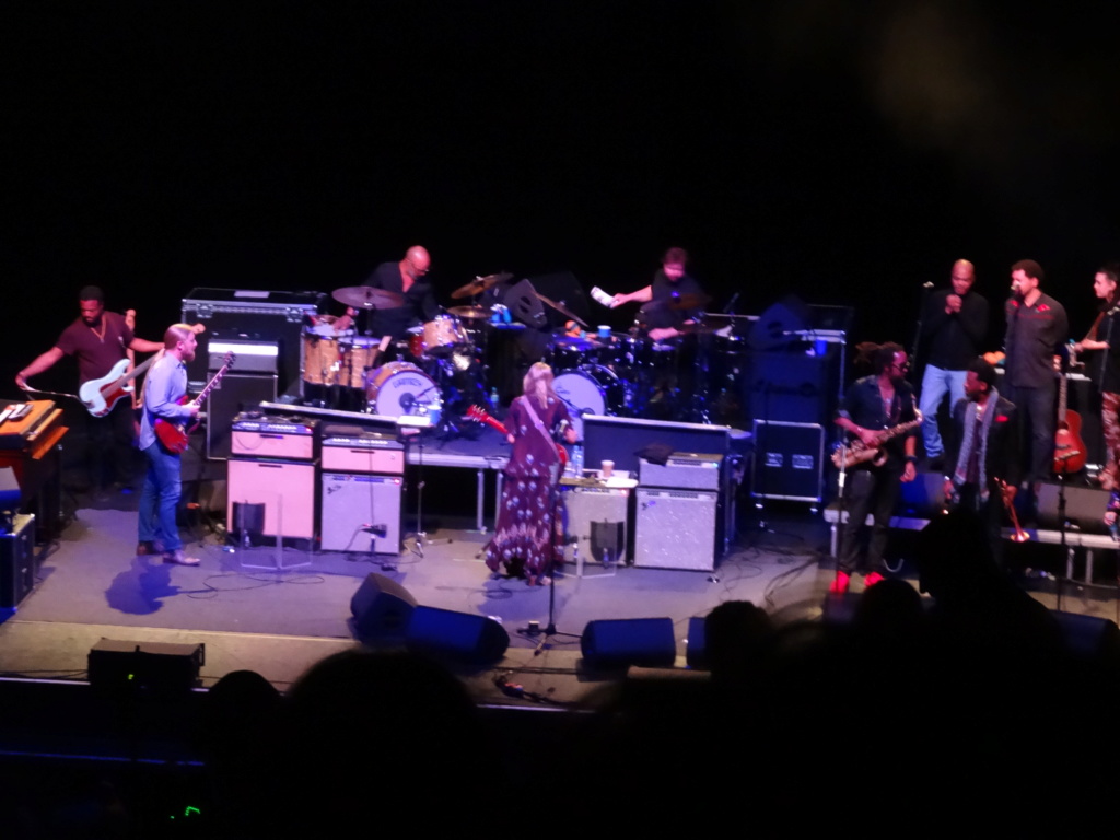 TEDESCHI TRUCKS BAND - Page 2 Dsc07610