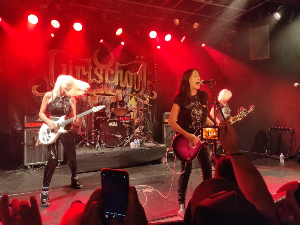 GIRLSCHOOL / ALCATRAZZ : Vauréal, Forum, 1/9/22 G210