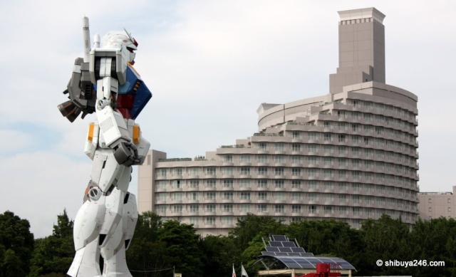 Le retour du Gundam géant Img_0710