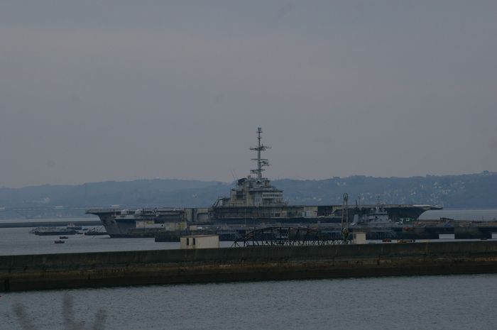 Photo départ du Clémenceau de Brest Imgp0210