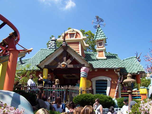 Disneyland California - ToonTown  1810