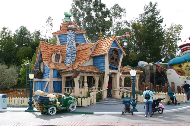Disneyland California - ToonTown  910