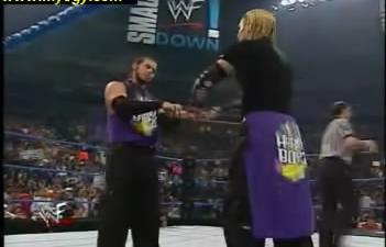 مباراة Jeff Hardy vs Matt Hardy من نوع Hardcore على اكثر من سيرفر Sans_t12