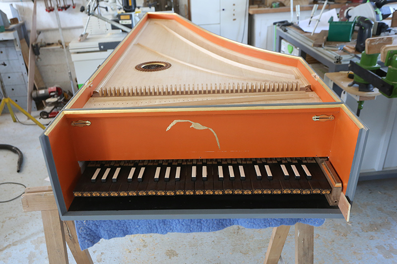 [Lutherie] Fabrication d'un clavecin. - Page 25 02_jui29