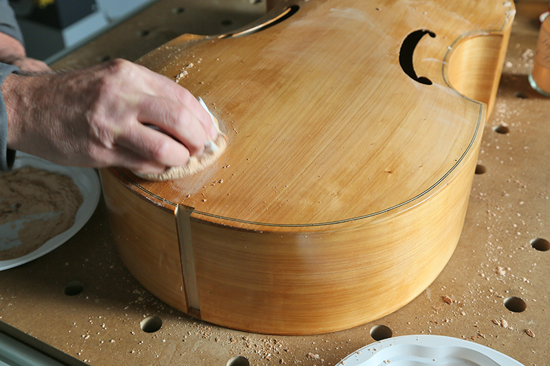 [Lutherie] Viole de gambe à 7 cordes. - Page 15 15_oct11