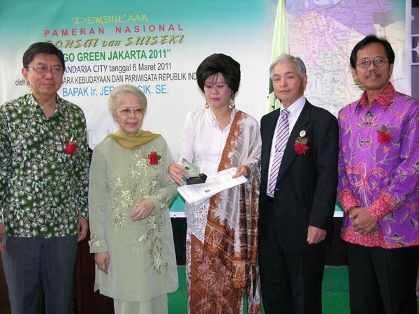 NATIONAL BONSAI & SUISEKI EXHIBITION 2011 IN JAKARTA 0510