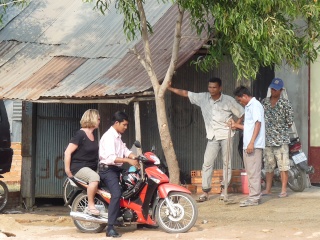 Mère et fille au Cambodge P1130519