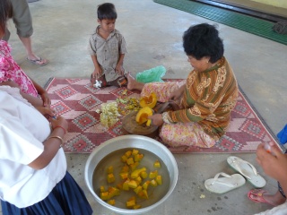Mère et fille au Cambodge P1130719