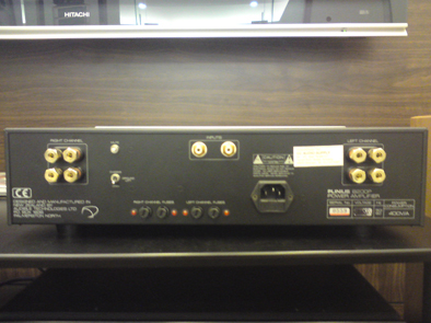 Plinius 8200P power amp (Display) Dsc00110