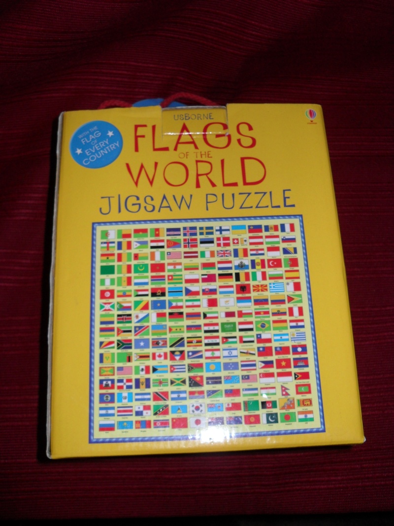 Item 14 - Flags Of The World Jigsaw Puzzle 200 pieces Xmas_a22