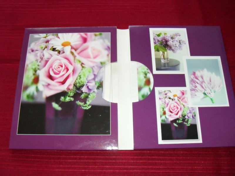 Item 28 - Flower notelets and Envelopes Xmas_a36