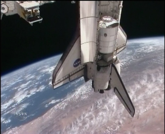 [STS-131 / ISS19A] Discovery : déroulement de la mission - Page 17 Sans_392