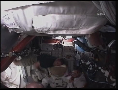 [STS-130] Endeavour : fil dédié au suivi de l'EVA#1 Behnken & Patricks Sans_t80