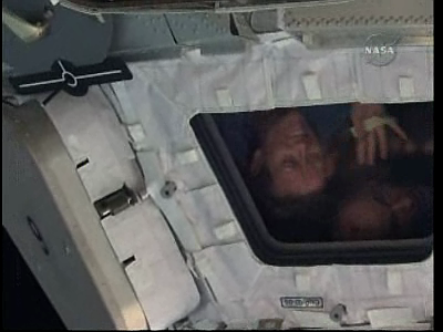[STS-130] Endeavour : fil dédié au suivi de la mission. - Page 12 Vlcsna42