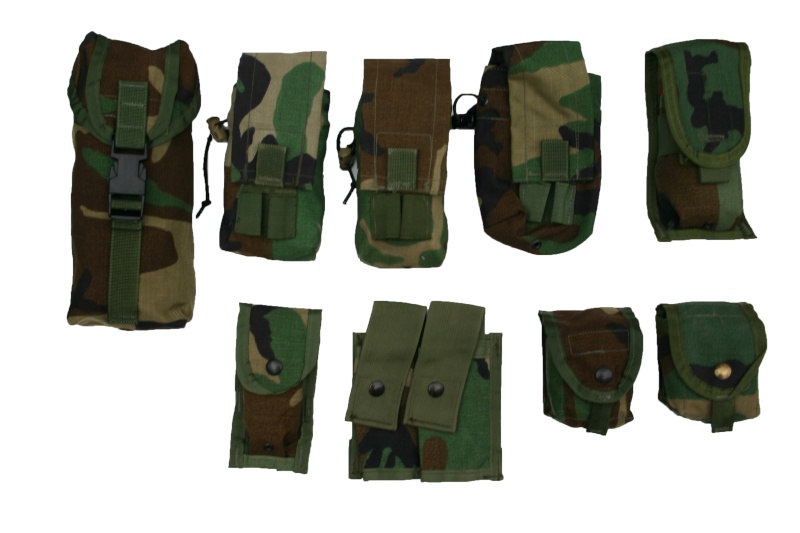 VENDU - Lots de pochettes MOLLE pouches Woodland et ACU (USMC et US Army) Img_5411