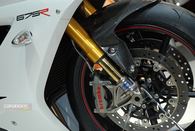 Triumph 675 - Page 4 Triump11