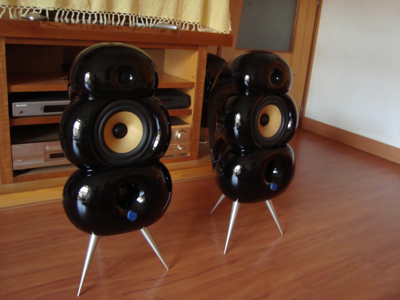 B&W Blueroom House Pod speakers (Used)