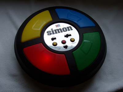 Simon, le jeu culte des années 80 en ligne - Paperblog