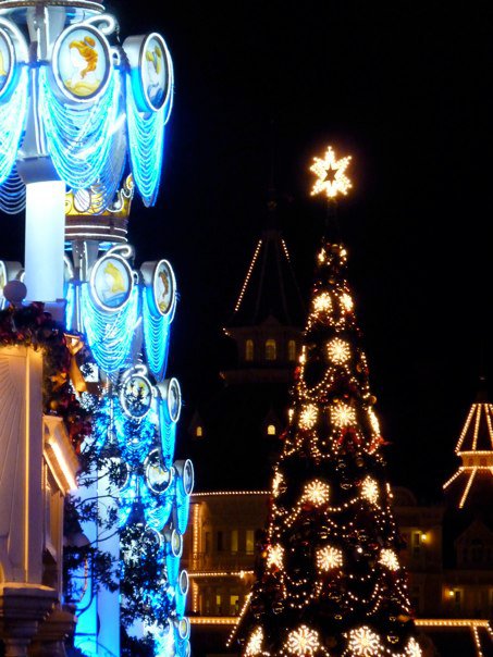 "Il Natale Incantato di Disneyland Paris - 2010 " - Pagina 52 14951310